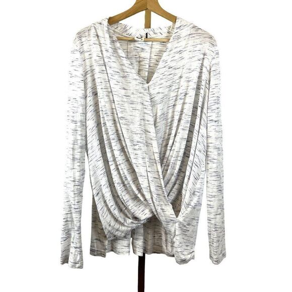 Akemi + Kin Anthropologie Long Sleeve Drapey V-Neck Cozy Shirt Grey EUC Sz M - Picture 1 of 9